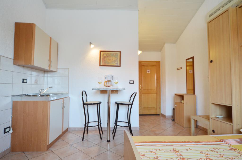 Guesthouse Mila Ρόβινι Δωμάτιο φωτογραφία